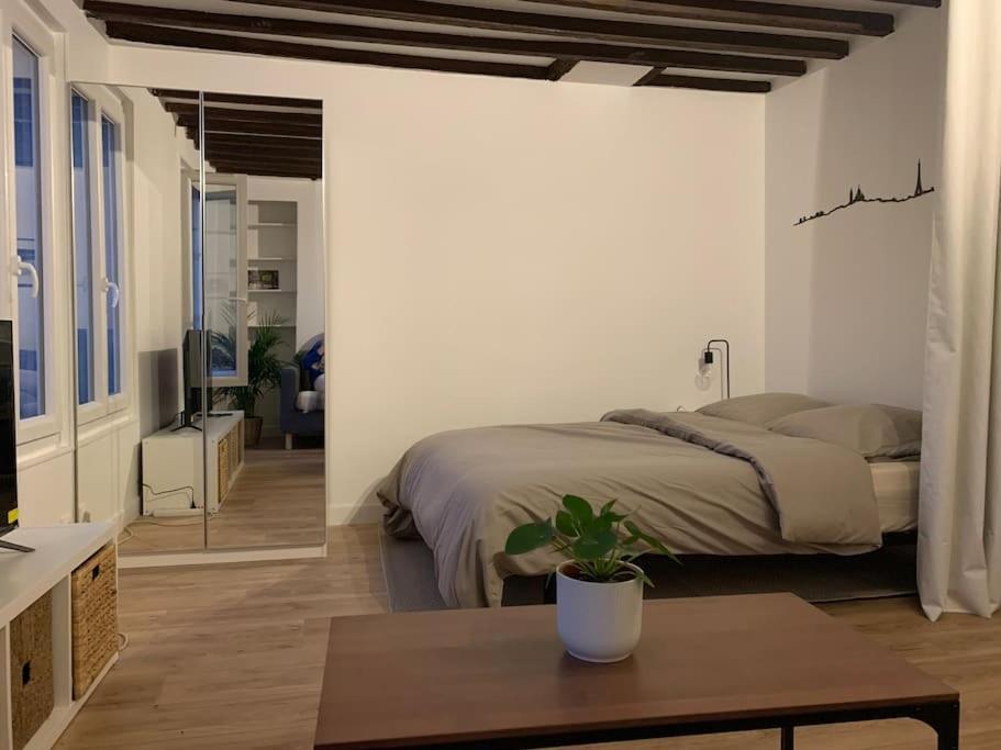 Studio Lumineux, Refait A Neuf, Metro Jourdain Paris Exterior photo